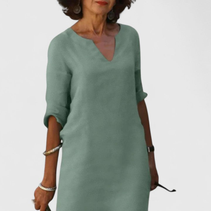 Taylor | Relaxed V-Neck Casual Dress